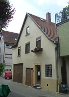 im Hinterhof von Gebäude 31  (Ostseite) / Wohnhaus in 74354 Besigheim (16.07.2016 - M.Haußmann)