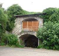 Turm an der Stadtmauer im Hof des Gebäudes Hauptstraße 65  Südseite / Wohn- und Geschäftshaus Nr. 65 und 65 /1 in 74354 Besigheim (29.07.2016 - M.Haußmann)