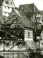 Fachwerkscheuer 11/1; Ansicht von Nordwest  Historische Aufname ca. 1930 / Wohnhaus mit Scheune in 74354 Besigheim (Stadtarchiv Besigheim)