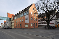 Gewerbebank (im Hintergrund: Ehinger Stadel, Zwischenbau, Kiechelhaus und Renaissancehof) / Teil des Ulmer Museums (Gewerbebank) in 89073 Ulm