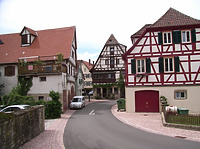 Blick von Mittelteil nach Norden  / Pfarrgasse in 74354 Besigheim (2007 - Denkmalpflegerischer Werteplan,  Gesamtanlage Besigheim  Regierungspräsidium Stuttgart)