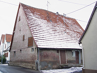 Ansicht von Südosten.  / Wohnhaus in 72660 Beuren (31.12.2005 - Foto: Tilmann Marstaller )