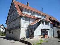 Ansicht des Gebäudes von Südwesten / Wohnhaus in  75365  Calw-Altburg (26.05.2017 - Markus Numberger)