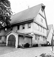 Übereckansicht von Nordosten (um 1989) / sog. Heiligenhaus in 72660 Beuren