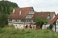 Wohn- und Wirtschaftsgebäude aus Tamm (LB); heute Eingangsgebäude des FLM / Freilichtmuseum Beuren in 72660 Beuren (02.09.2011 - Becker_priv)