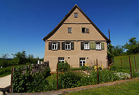 Wohnhaus mit Schreinerei aus Ohmenhausen im FLM Beuren / Freilichtmuseum Beuren in 72660 Beuren (http://www.freilichtmuseum-beuren.de/museum/rundgang/wohnhaus-mit-schreinerei-aus-ohmenhausen/)