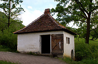 Wasch- und Backhaus aus Sielmingen im FLM Beuren / Wasch- und Backhaus in 70794 Filderstadt-Sielmingen (http://www.freilichtmuseum-beuren.de/museum/rundgang/back--und-waschhaus-aus-sielmingen/)