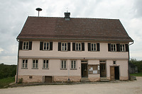 Eingangsfassade / Ehem. Rathaus von Häslach in 72141 Walddorfhäslach, Häslach (02.09.2011 - Becker_priv.)