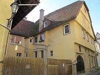 Ansicht des Gebäudes von Nordosten / Wohnhaus in 74354 Besigheim (10.10.2010 - Markus Numberger, Esslingen)